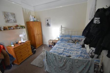 5 bedroom terraced house to rent - Photo 4