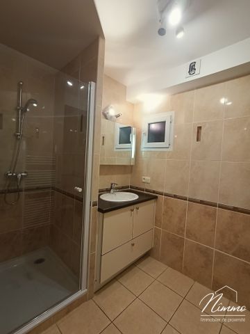 Location Appartement 3 pièces 64m² NIMES 30000 - Photo 5