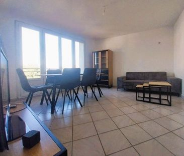 Location Appartement 3 pièces 56m² BOURGOIN JALLIEU 38300 - Photo 3