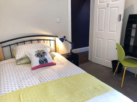 5 bedroom terraced house to rent - Photo 5