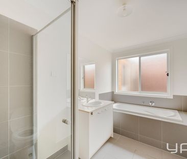 Charming, Convenient Living in Wyndham Vale! - Photo 4