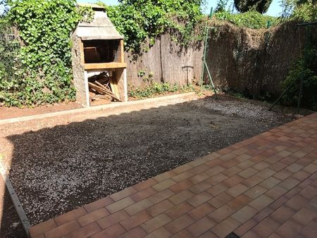 Location Appartement 4 pièces 83m² LE LUC 83340 - Photo 5