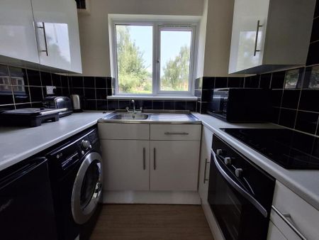 1 bedroom flat to rent - Photo 5