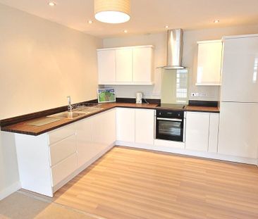 2 bedroom flat to rent - Photo 5