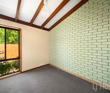 Neat Single Level 2 Bedroom Townhouse - Photo 2