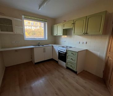 Flat 1 Quantock Court, East Street, Ilminster - Photo 5