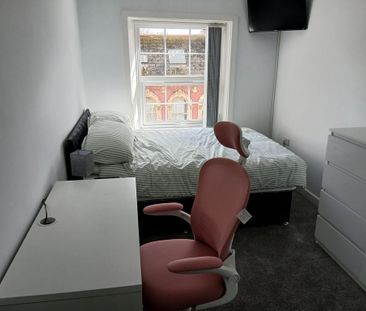 1 bedroom bedsit to rent - Photo 1