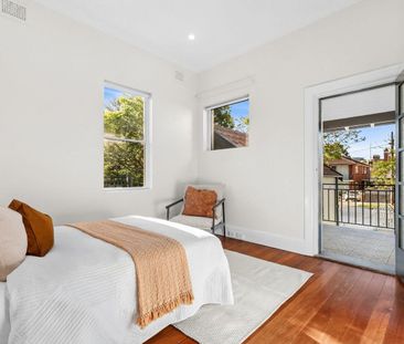 CLASSIC BRICK HOUSE IN PRIME CHATSWOOD LOCATION - Photo 6