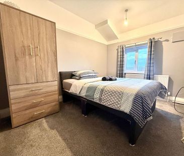 2 bedroom end of terrace house to rent - Photo 4