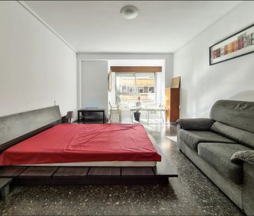 Carrer de Jaume Roig, Valencia, Valencian Community 46010 - Photo 4