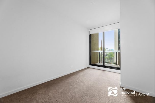 Inner City Lifestyle Convenience - Photo 1