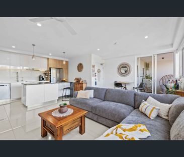 405/26 Gray Street, Southport, Qld 4215 - Photo 4