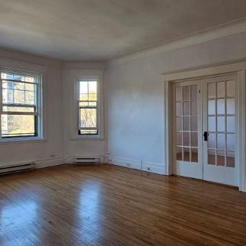 3 CH - 1 SDB - Montréal - $2,200 /mo - Photo 4