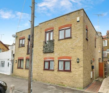 1 bedroom semi-detached house to rent - Photo 1