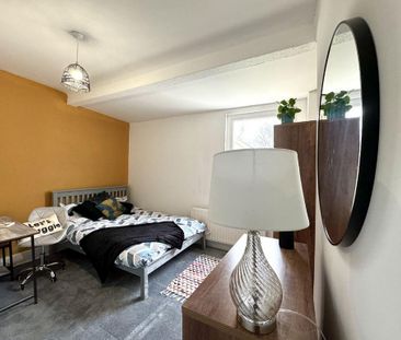 9 bedroom house to rent - Photo 4