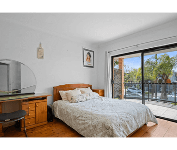 House for rent - Photo 3