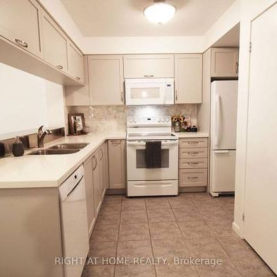 Park Lawn/Manitoba Beautifully Upgraded 1Bdrm +Den Modern Kitchen - Photo 4