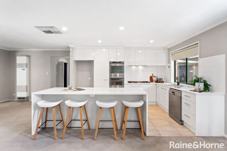 15 Rosina Street, Woodcroft, SA 5162 - Photo 3