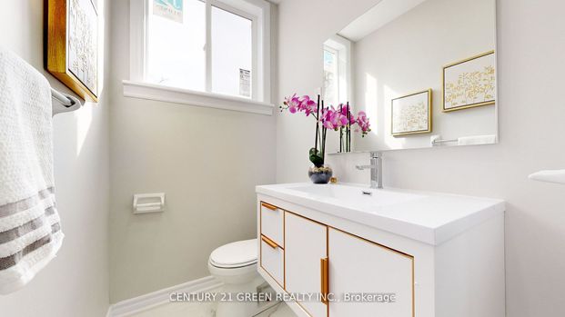 For Lease - 1813 Rossland Road Unit# Main, Whitby, Ontario - Photo 1