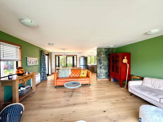 Lyttelton, 3 bedrooms - Photo 1