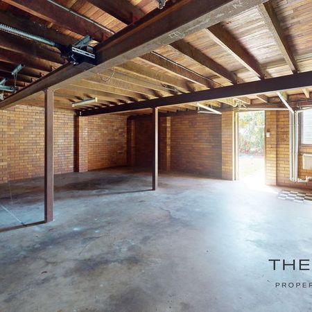 Neat & Tidy Unit In A Convenient Location! - Photo 4