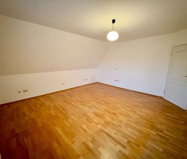 Großzügige Dachgeschosswohnung in Hoya! - Foto 2