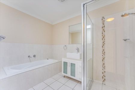 Quality Family Home - Photo 5