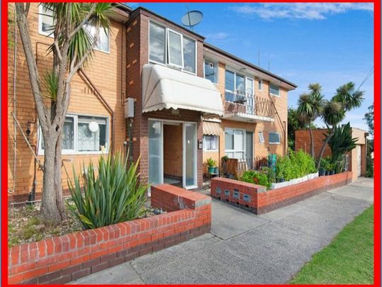 ONE BEDROOM UNIT IN SPRINGVALE - Photo 1