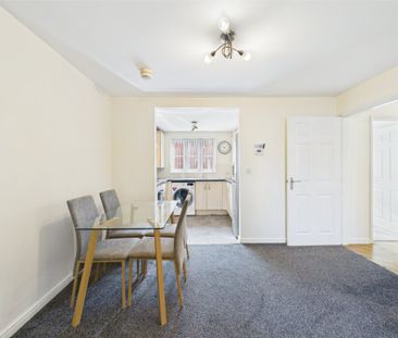 2 bedroom Apartment to rent - Photo 3