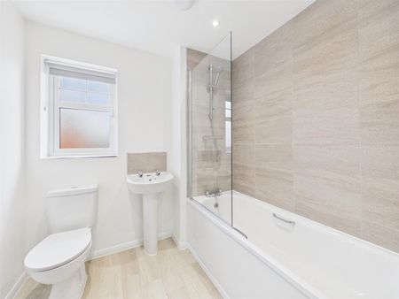2 BED House To rent - Photo 2