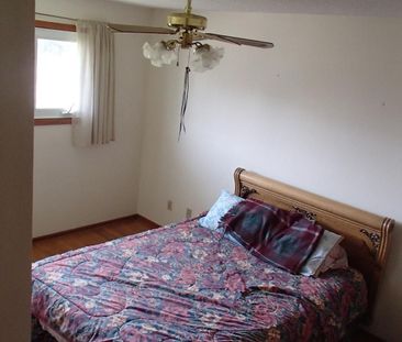 For Lease - 890 Greenbriar Avenue, Mooneys Bay - Carleton Heights a... - Photo 4