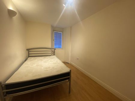1 bedroom flat to rent - Photo 2
