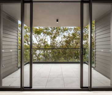 Light-Filled Coastal Apartment - Photo 5