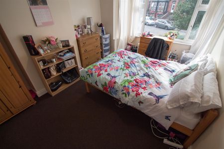 Trelawn Crescent, Headingley, LS6 3JW, Leeds - Photo 2