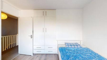 18 Hind Grove – Room 4 - Photo 3