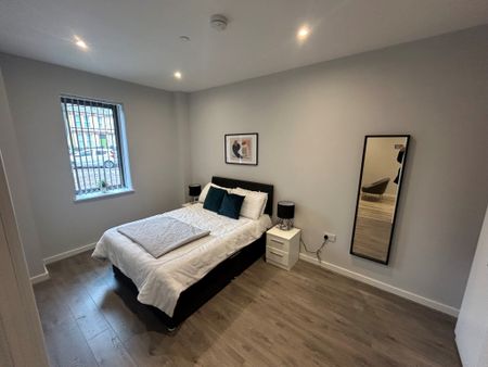 Crosby Road North, Liverpool, L22 - Photo 3