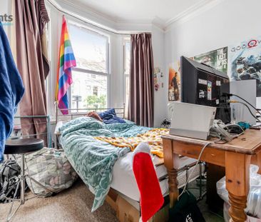 4 bedroom terraced house to rent - Photo 1