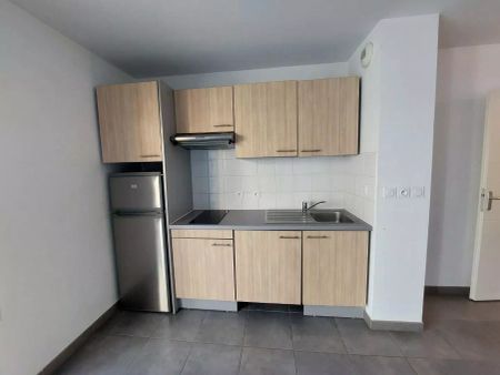 location Appartement T3 DE 61.25m² À GRABELS - Photo 4