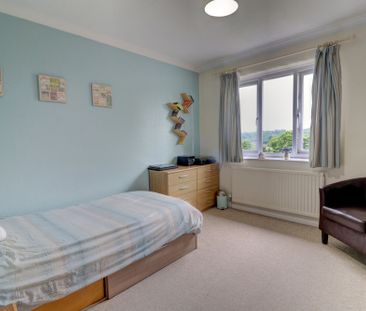 4 bedroom semi detached house to rent - Photo 6