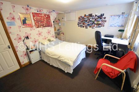 6 Bedroom Mid Terraced House for rent in Brudenell Mount - Photo 4