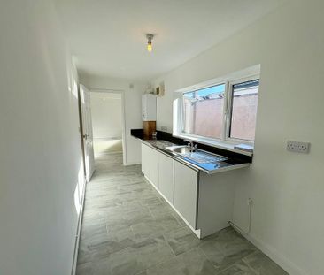 3 bedroom bungalow to rent - Photo 2