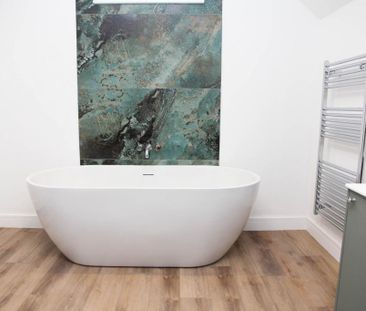 3 bedroom detached house to rent - Photo 5