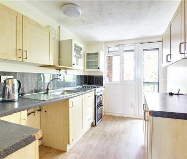1 bedroom flat to rent - Photo 4