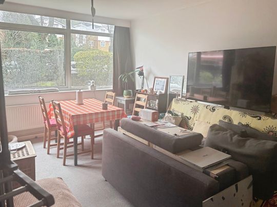 Springfield Road, Wallington - Photo 1