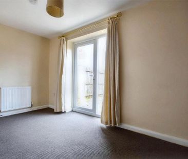 2 bedroom end of terrace house to rent - Photo 1