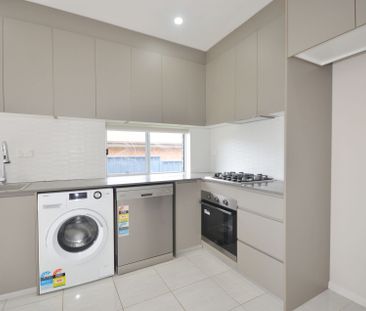 Near New 1 Bedroom Granny Flat - Photo 2