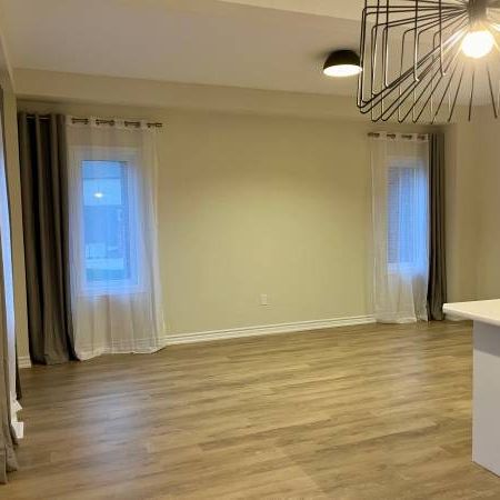 Brand new 3 bedroom end unit townhouse for rent Brantford - Photo 3