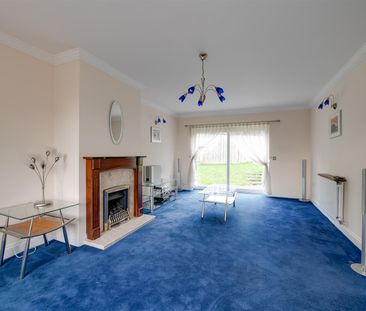 Room For Rent 12 Maple Wood, Havant - Photo 2