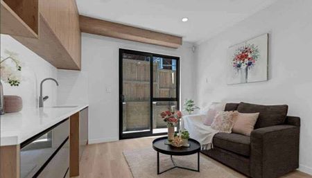 Brand New 3 Bedroom Granny Flat - Photo 3
