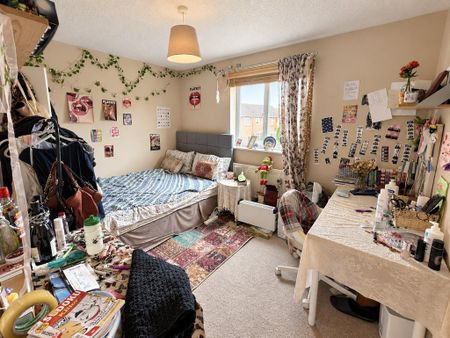 2 bedroom semi-detached house to rent - Photo 3